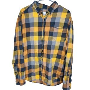 Columbia Classic Plaid Flannel Long Sleeve Button Up Shirt